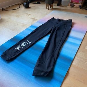 Lulu lemon size 4 NWT leggings